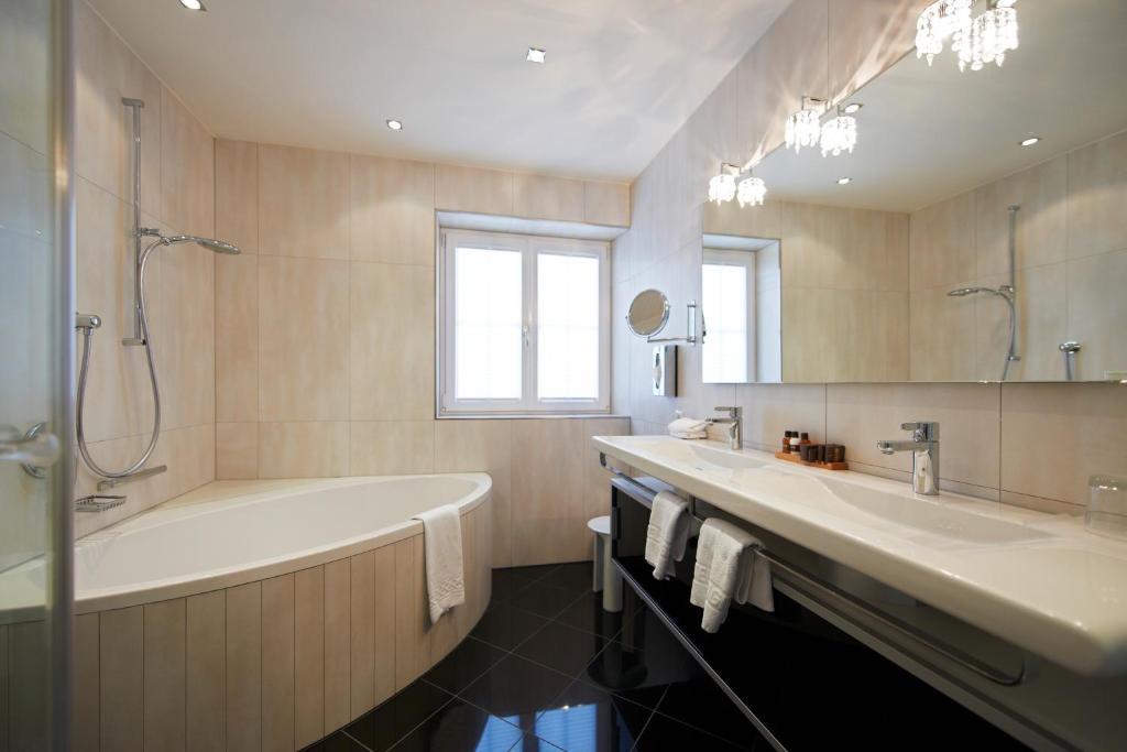 Brigitte Hotel 4*